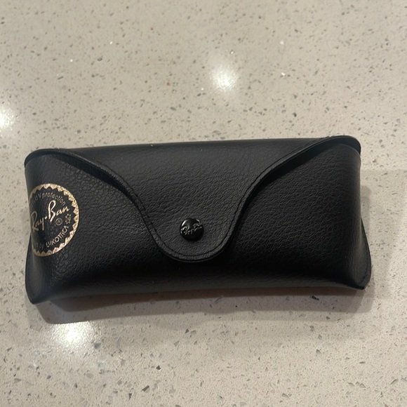 Ray-Ban Accessories - Ray-Ban sunglasses case